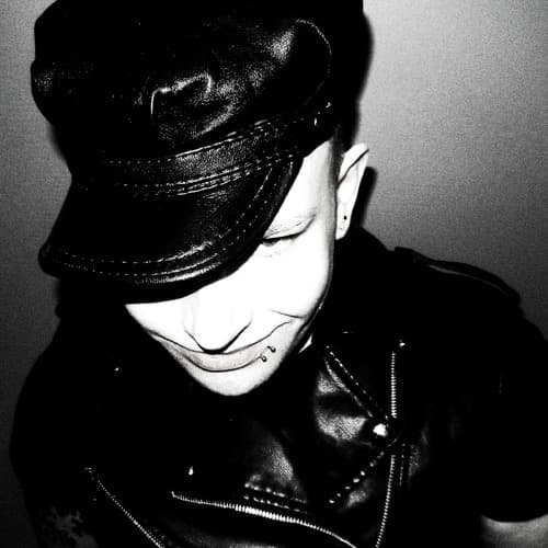 huzzy b